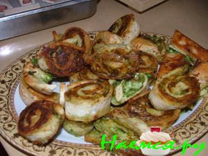 Рулетики с сыром и зеленью Рулетики с сыром и зеленью