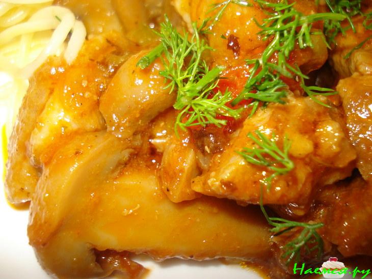 Аппетитная свиная поджарка с перцем и грибами Аппетитная свиная поджарка с перцем и грибами