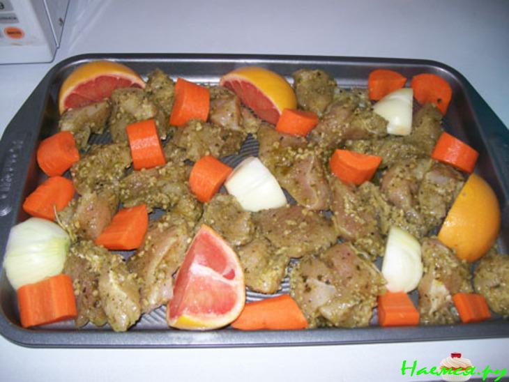 Грудинка индейки с грейпфруктом и чесноком