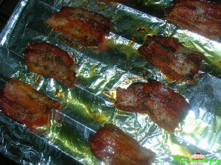 Запеченные яйца с беконом-карри Запеченные яйца с беконом-карри