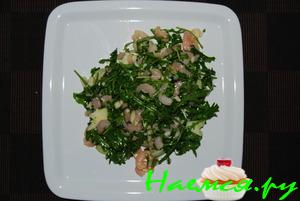 Салат из рукколы с креветками и мандариновым маслом Салат из рукколы с креветками и мандариновым маслом