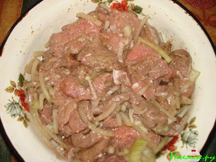 Мяско под яблочной шубой