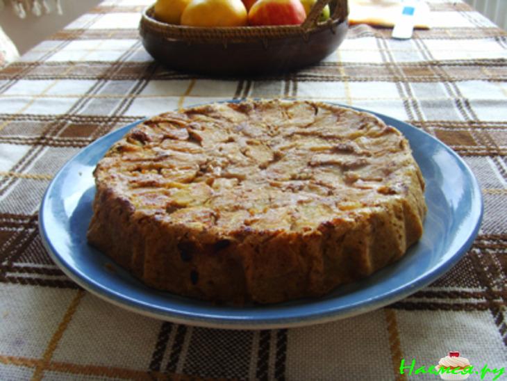 Пирог с яблоками и карамелью (Сладкиш с ябълки и карамел)