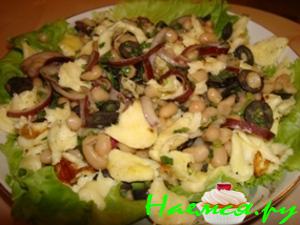 Салат с сулугуни и фасолью Салат с сулугуни и фасолью