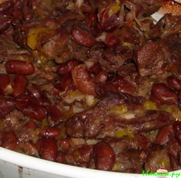 Баранина с фасолью и пореем