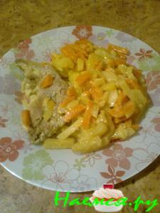 Мясо с овощами в сметане