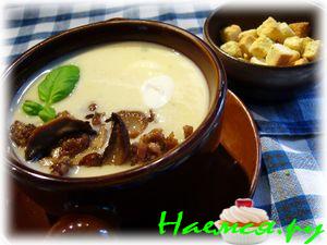 Сырный суп-крем с луком пореем Сырный суп-крем с луком пореем