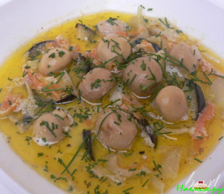 Суп из баклажанов с грибами