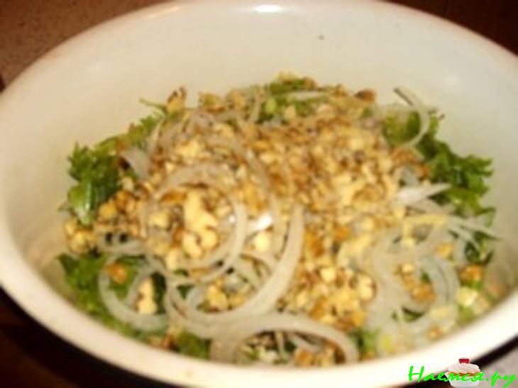 Салат из помидоров с медовой заправкой