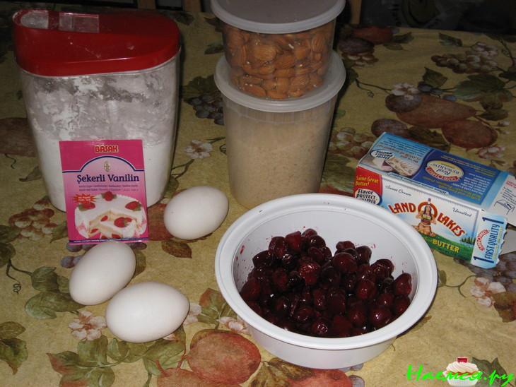 Пирог из вишен 'Чайный'