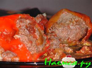 Фаршированный болгарский перец в томате Фаршированный болгарский перец в томате