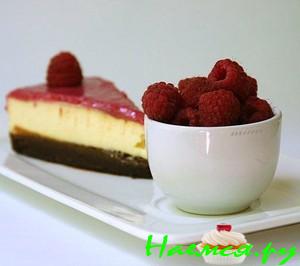 Чизкейк на брауни-основе с малиновым ганашем