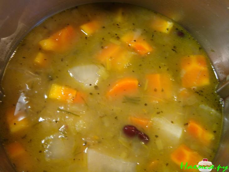 Зимний овощной суп