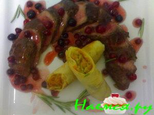 Вырезка оленя с брусничным соусом