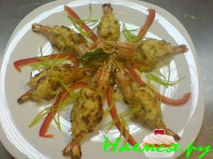 Королевские креветки под соусом с сыром