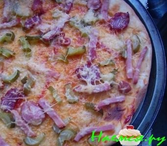 Пицца с плавлеными сырками