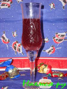 Глинтвейн с медом, апельсином и малиной Глинтвейн с медом, апельсином и малиной