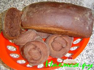 Шоколадный хлеб с булочками