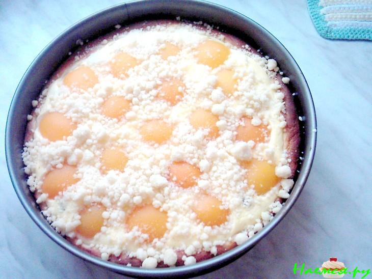 Абрикосовый пирог с творогом и посыпкой "Штрейзель" 