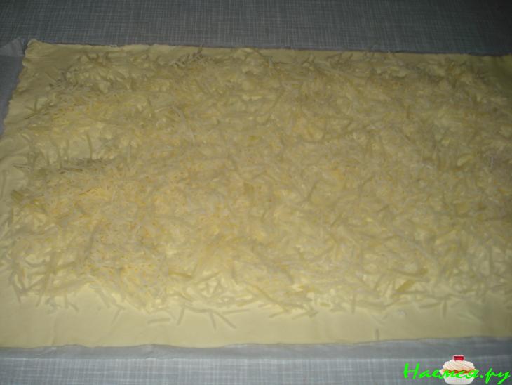 "Сырные завитки" с крабовыми палочками