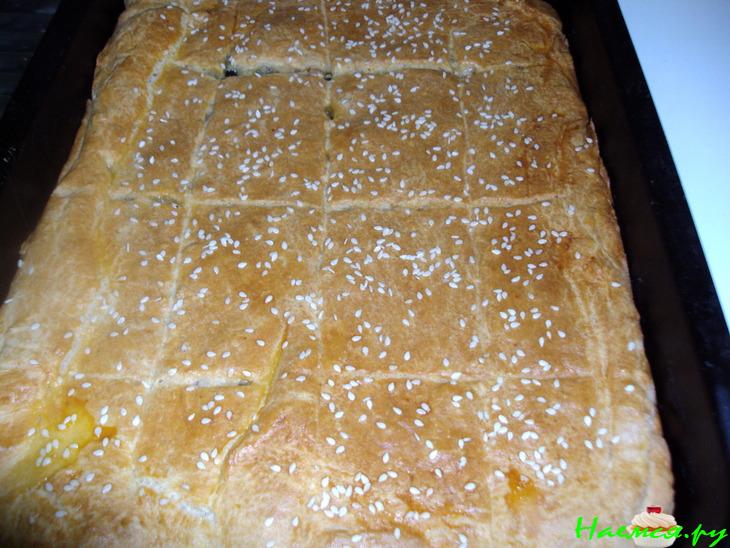 Пирог мясной с овощными нотками