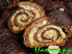 Шоколадные рогалики с кокосом