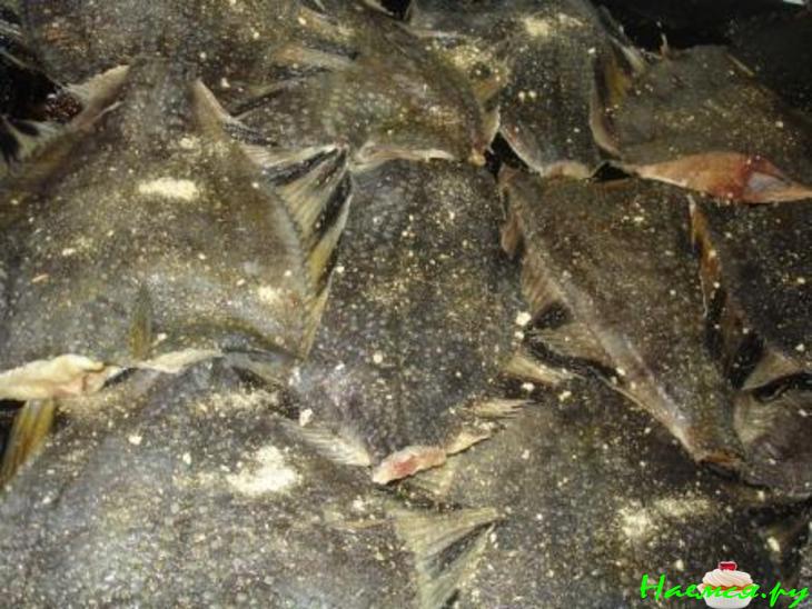 Камбала запеченная