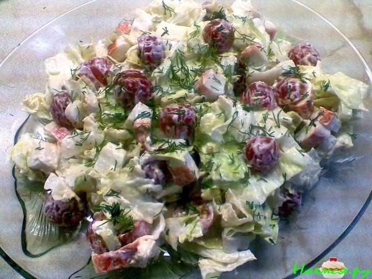 Вкусный салатик с крабовыми палочками