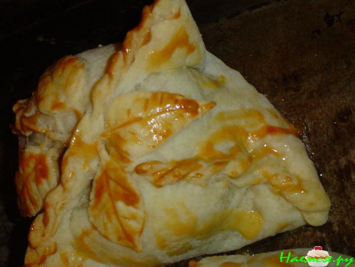 Яблочки с корицей, запеченные в слоеном тесте