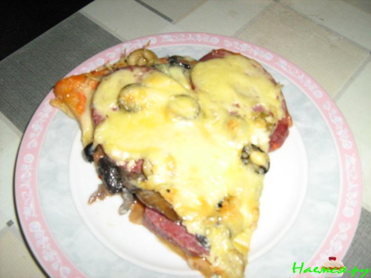 Оливково-грибная пицца&nbsp; 