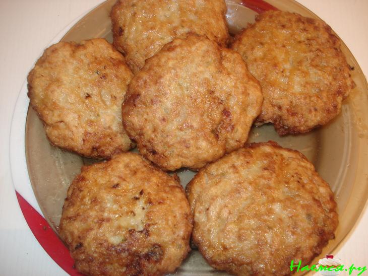 Биточки рубленые "Буковинские" фаршированные Биточки рубленые "Буковинские" фаршированные