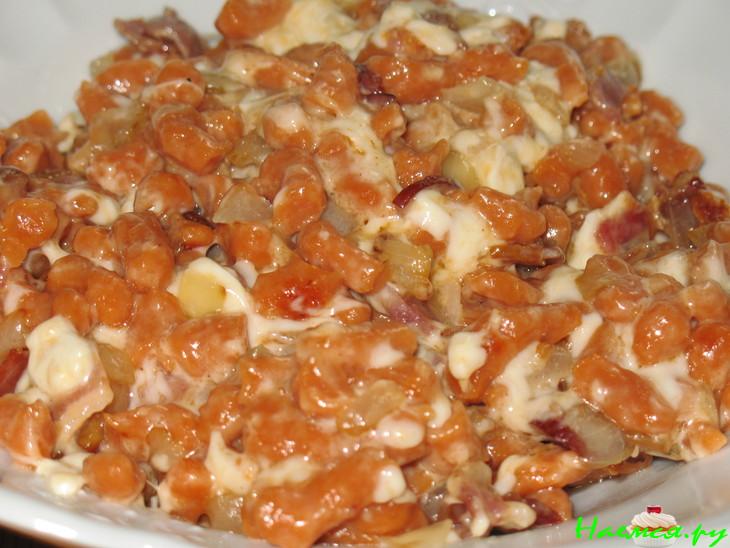 Томатные шпецле с беконом и брынзой