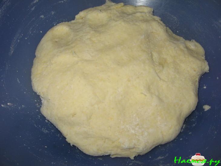 Пирог клубничный с безе