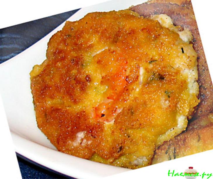 Зразы из морского окуня с креветками, жареные в кукурузных хлопьях
