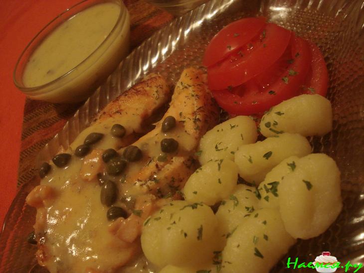 Лосось в соусе из каппари