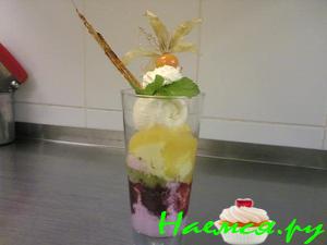 Мороженное с фруктовой прослойкой