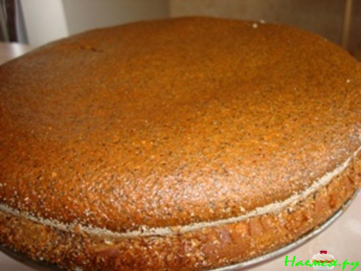 Маковый пирог-торт с творожной прослойкой Маковый пирог-торт с творожной прослойкой