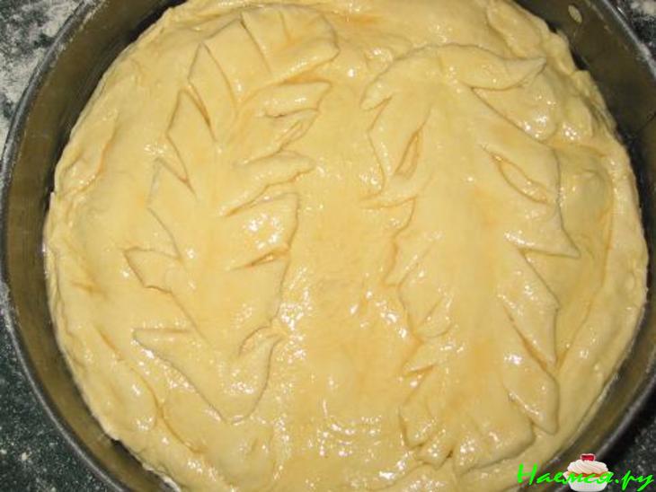 Пирог с красной рыбой и рисом