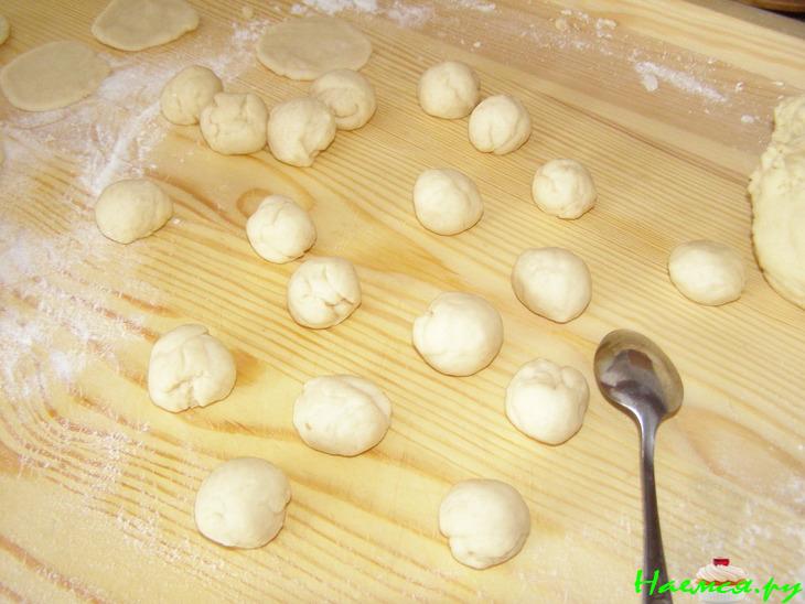 Пирожки на один укус с заливкой