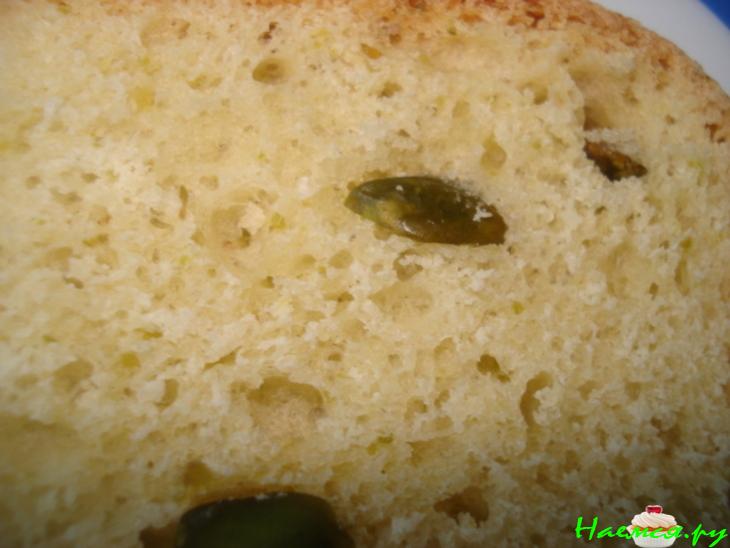 Хлебушек с фисташками к завтраку "Глазки крокодила"