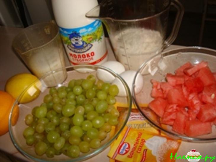 Пирог с виноградом и арбузом Пирог с виноградом и арбузом