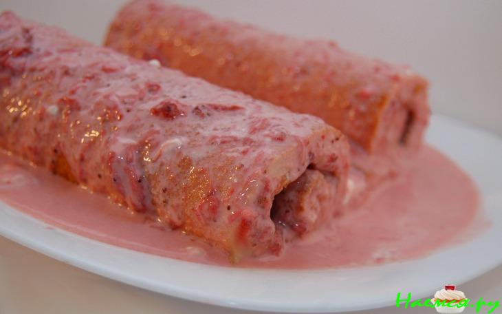 Клубничный рулет со сметаной и пломбиром Клубничный рулет со сметаной и пломбиром