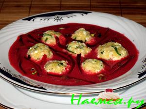 Суп-пюре из запечённой свеклы с сырными клёцками