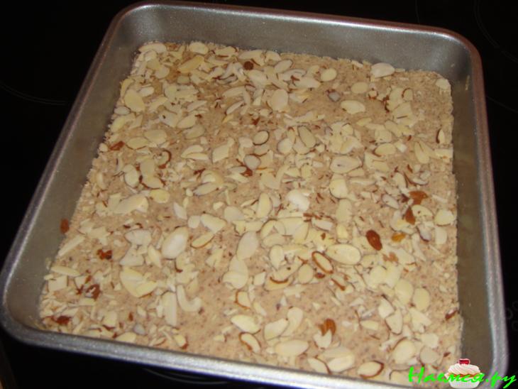 Десерт из миндаля к кофе