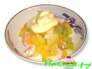 Салат с креветками и ананасом "Нежность"