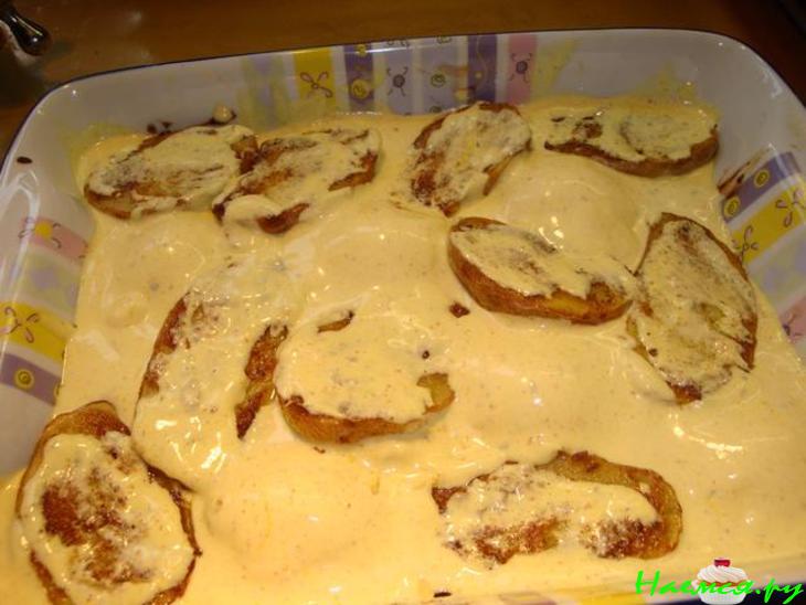 Картофель и яйца, запеченные под соусом карри Картофель и яйца, запеченные под соусом карри