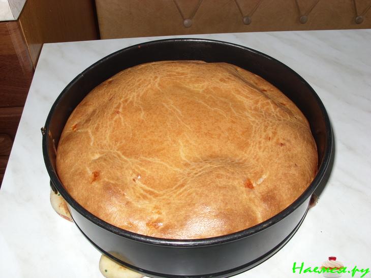 Пирог "Гость на пороге" с копчеными сосисками