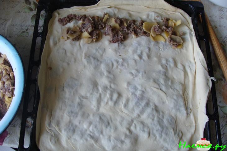 Цкен-пирог с бараниной и картофелем