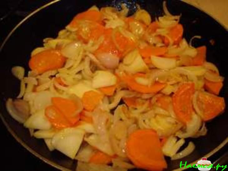 Щука жареная с овощным гарниром под сливочным соусом "По щучьему веленью, по моему хотенью!"