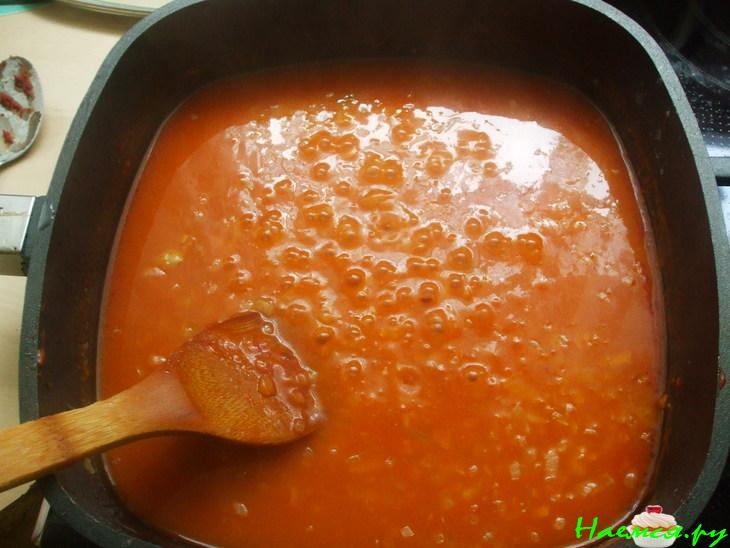 "Гуляш" со сливками и томатом